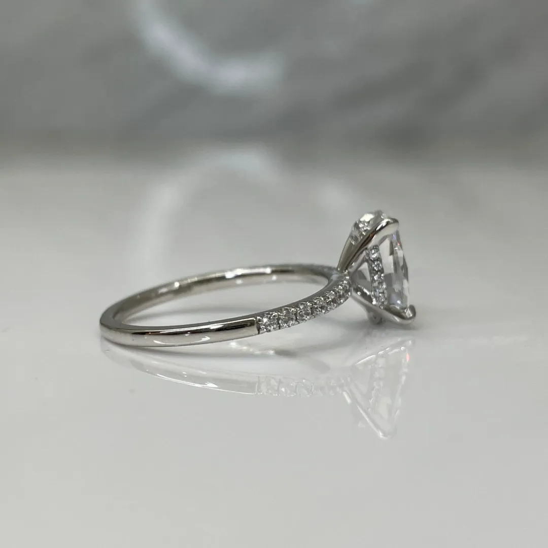 /public/photos/live/Hidde Halo Set Oval Moissanite Ring-1091 (6).webp